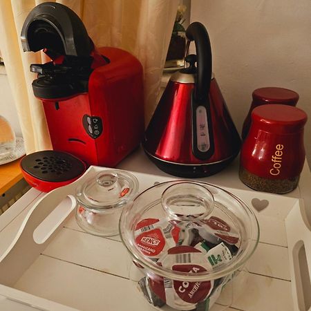 올러턴 Cuisinease 아파트 외부 사진